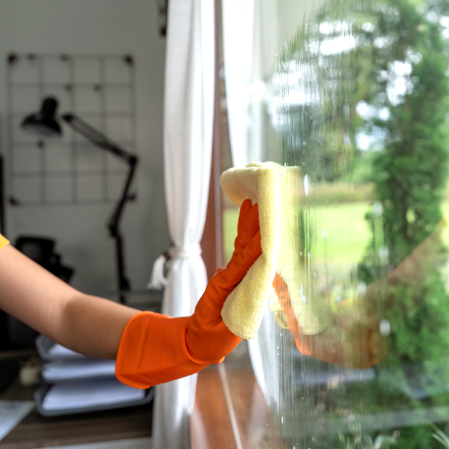 Detergente multiuso per superfici